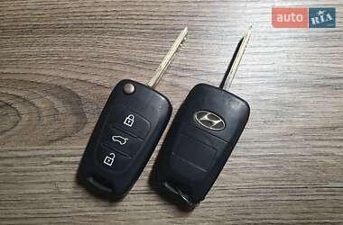 Хэтчбек Hyundai i30 2011 в 
