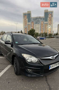Универсал Hyundai i30 2010 в 