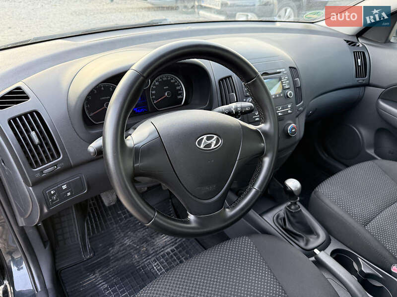 Хэтчбек Hyundai i30 2009 в Тернополе