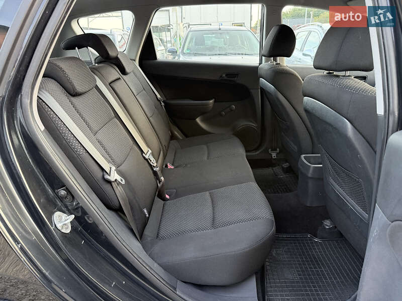 Хэтчбек Hyundai i30 2009 в Тернополе