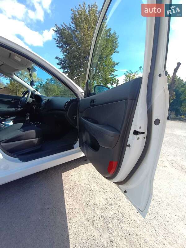 Хэтчбек Hyundai i30 2011 в Киеве