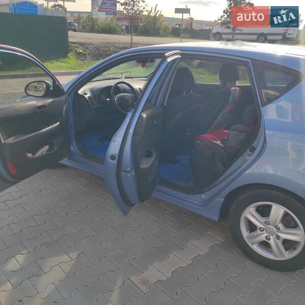 Хетчбек Hyundai i30 2011 в Луцьку
