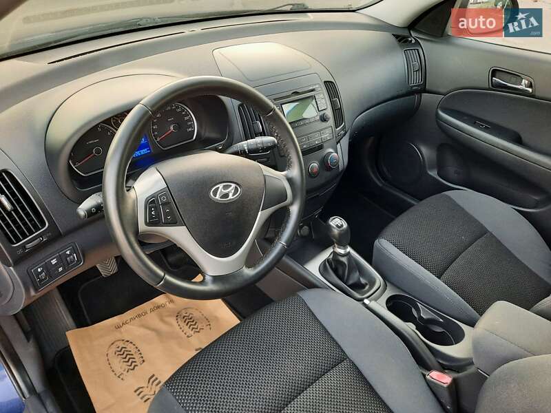 Универсал Hyundai i30 2011 в Полтаве