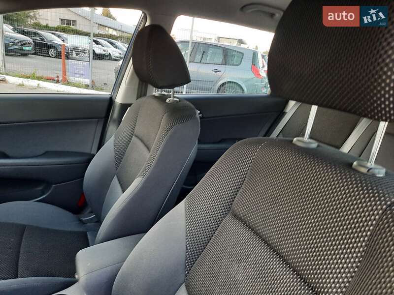 Универсал Hyundai i30 2011 в Полтаве