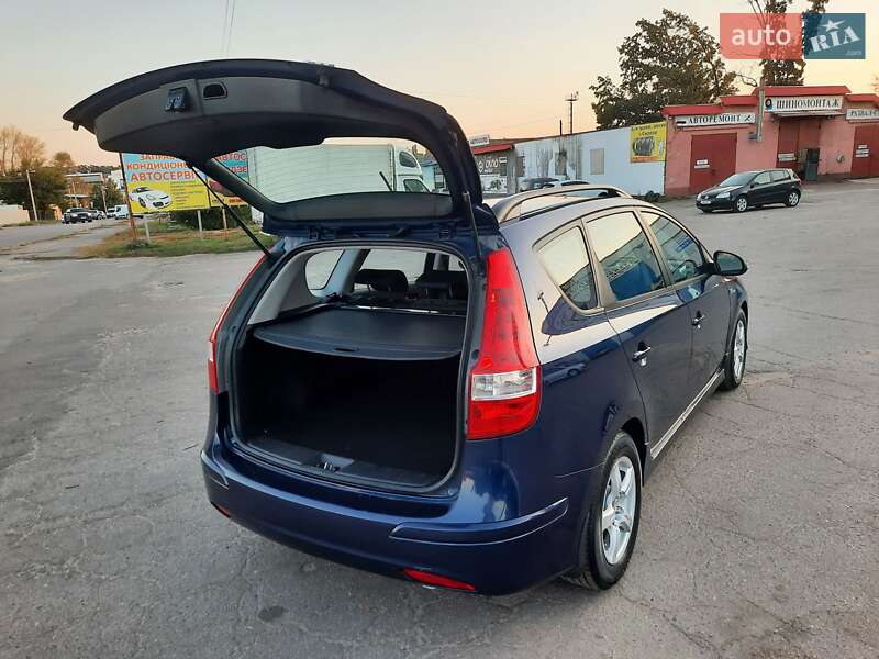 Универсал Hyundai i30 2011 в Полтаве