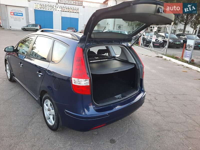 Универсал Hyundai i30 2011 в Полтаве