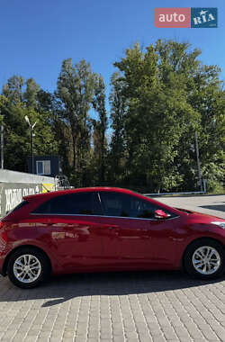 Хэтчбек Hyundai i30 2012 в 