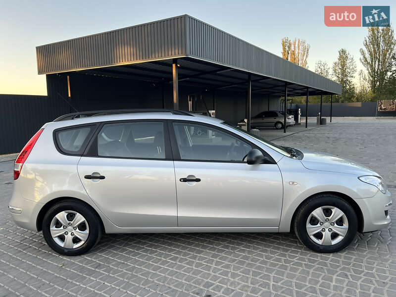 Универсал Hyundai i30 2009 в Виннице