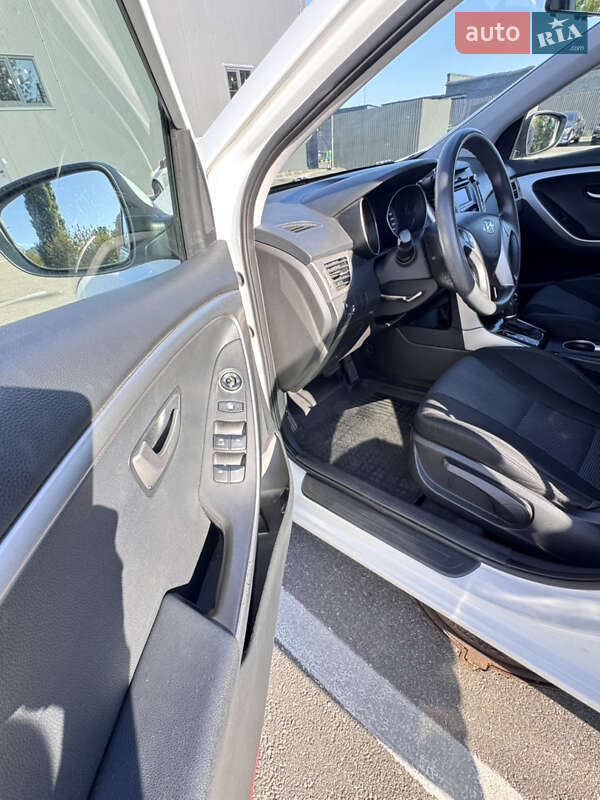 Хэтчбек Hyundai i30 2016 в Киеве