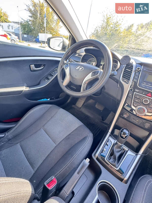 Хэтчбек Hyundai i30 2016 в Киеве