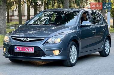 Хетчбек Hyundai i30 2011 в Умані