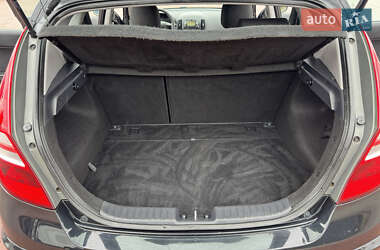Хэтчбек Hyundai i30 2010 в 