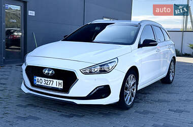 Универсал Hyundai i30 2018 в Хусте