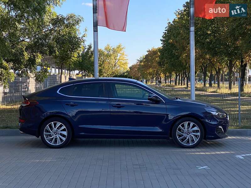 Фастбек Hyundai i30 2019 в Дніпрі