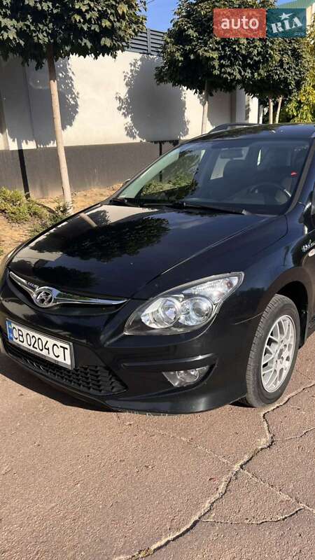 Універсал Hyundai i30 2010 в Чернігові фото 2 Універсал Hyundai i30 2010 в Чернігові