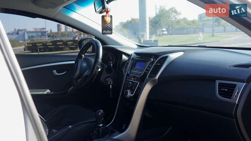Хэтчбек Hyundai i30 2013 в Кривом Роге