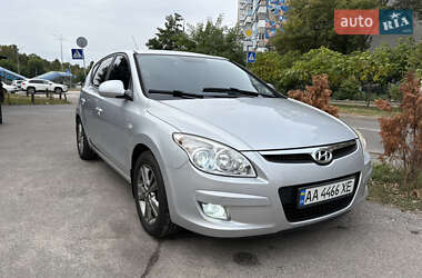 Хэтчбек Hyundai i30 2008 в 