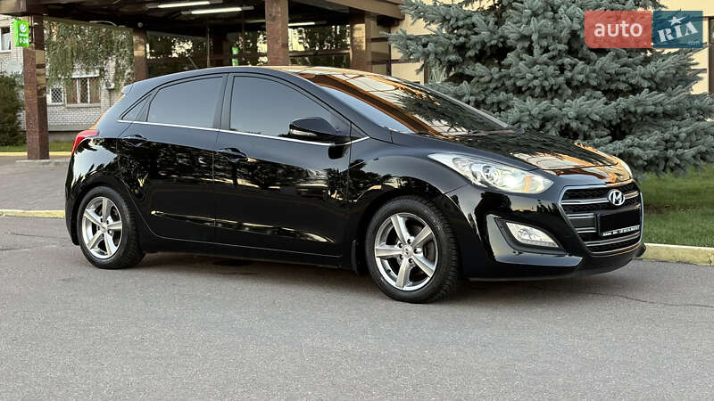 Хэтчбек Hyundai i30 2012 в Кременчуге