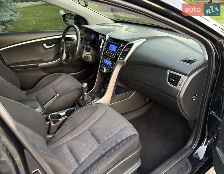Хэтчбек Hyundai i30 2012 в Кременчуге