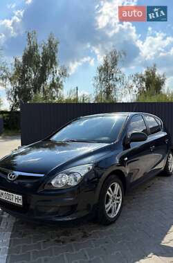 Хэтчбек Hyundai i30 2009 в Житомире