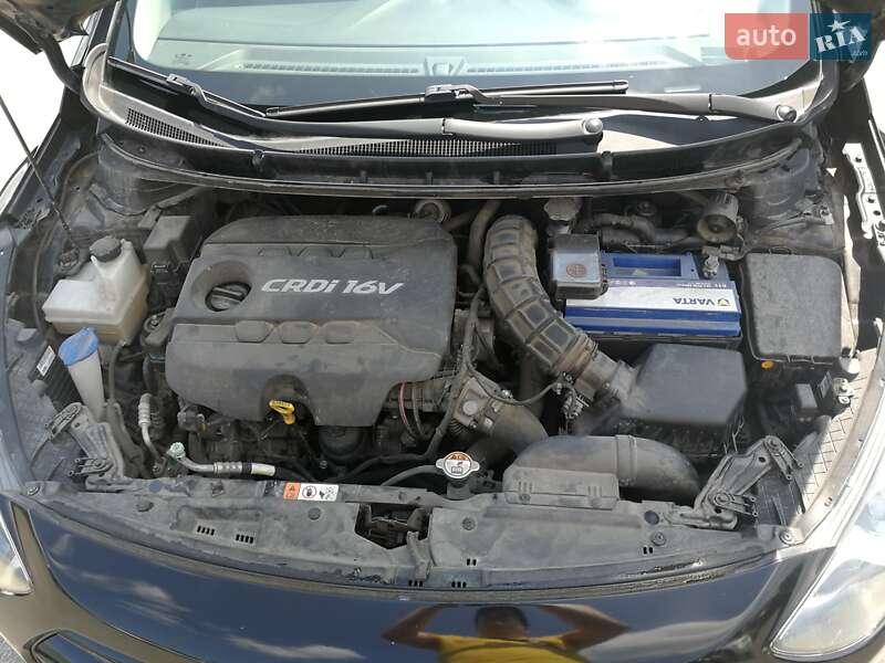 Универсал Hyundai i30 2013 в Стрые