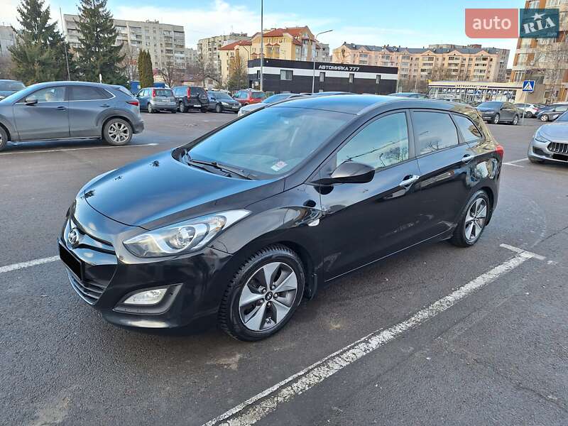 Универсал Hyundai i30 2013 в Стрые