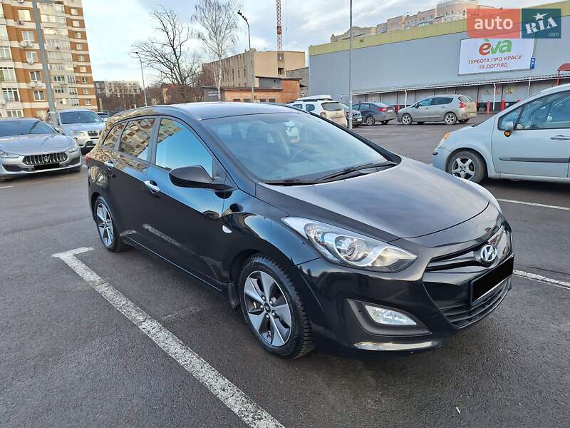 Универсал Hyundai i30 2013 в Стрые