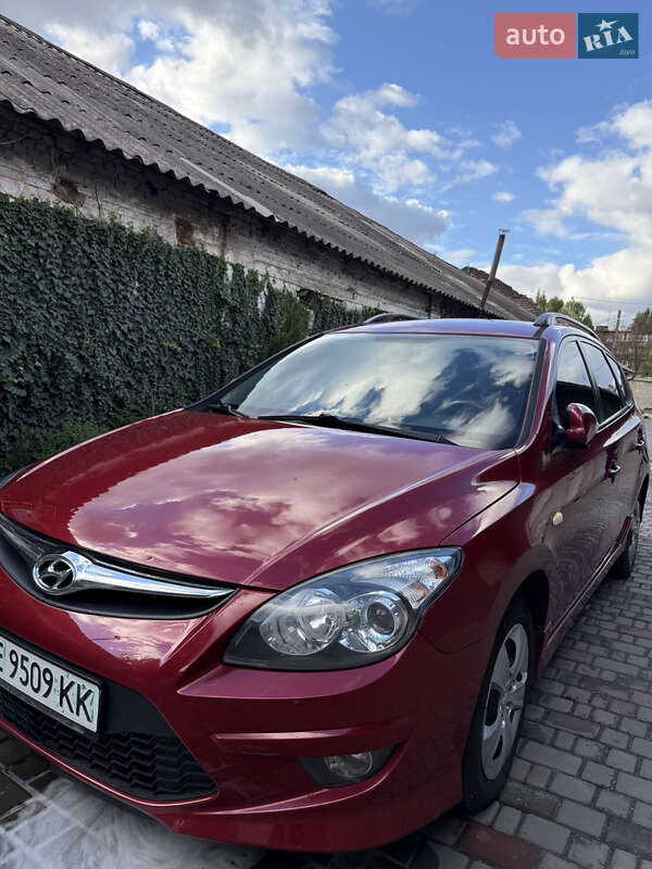 Универсал Hyundai i30 2011 в Кривом Роге