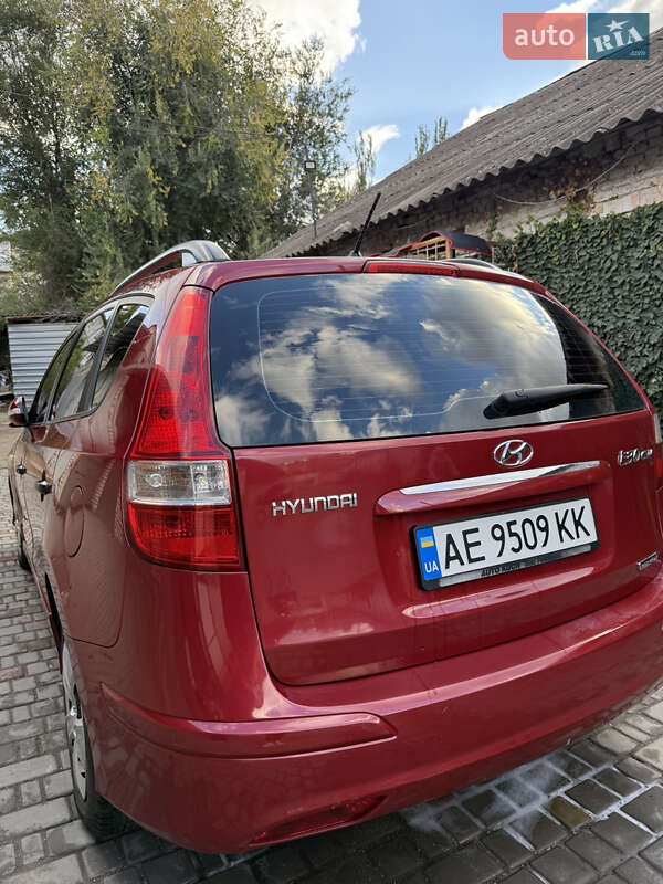 Универсал Hyundai i30 2011 в Кривом Роге