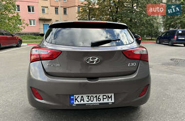 Хэтчбек Hyundai i30 2012 в 
