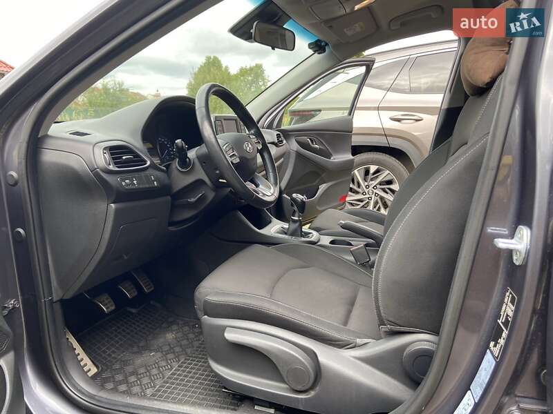 Хетчбек Hyundai i30 2019 в Львові фото 7 Хетчбек Hyundai i30 2019 в Львові