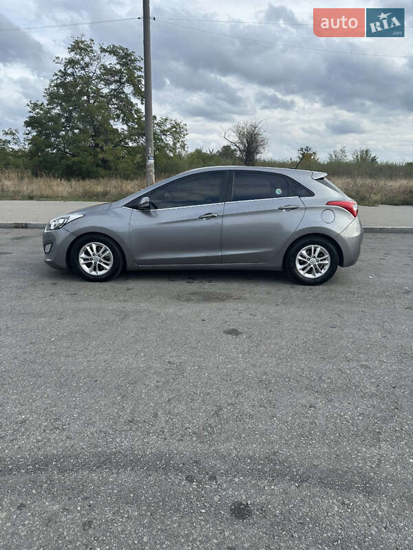 Хетчбек Hyundai i30 2012 в Запоріжжі