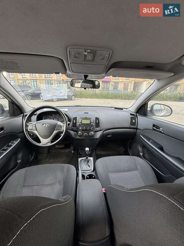 Хэтчбек Hyundai i30 2008 в Киеве