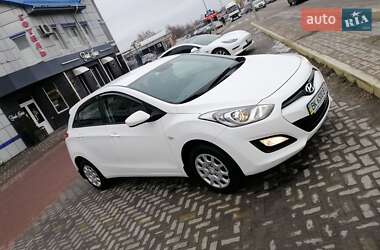 Хетчбек Hyundai i30 2013 в Рівному