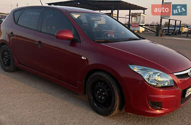Хэтчбек Hyundai i30 2010 в Одессе