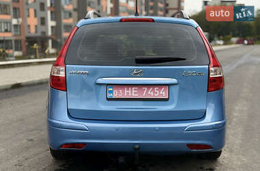 Універсал Hyundai i30 2012 в  фото 10 Універсал Hyundai i30 2012 в