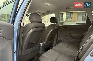 Універсал Hyundai i30 2012 в  фото 27 Універсал Hyundai i30 2012 в