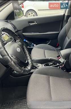 Хэтчбек Hyundai i30 2009 в 