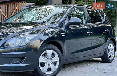 Хэтчбек Hyundai i30 2009 в 
