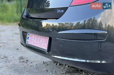 Хэтчбек Hyundai i30 2009 в 