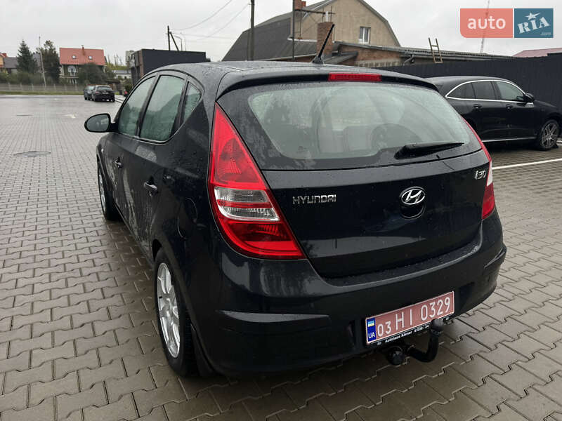 Хэтчбек Hyundai i30 2009 в Луцке