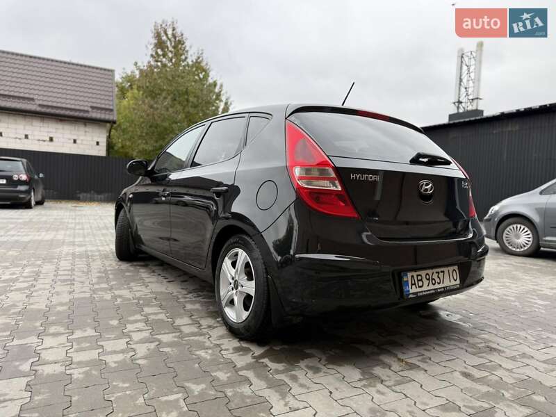Хэтчбек Hyundai i30 2009 в Казатине