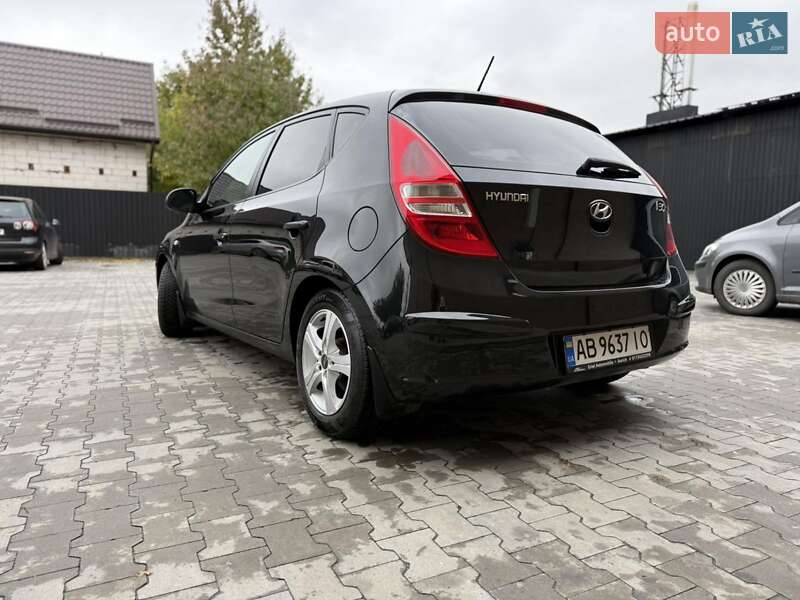 Хэтчбек Hyundai i30 2009 в Казатине
