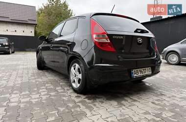 Хэтчбек Hyundai i30 2009 в 