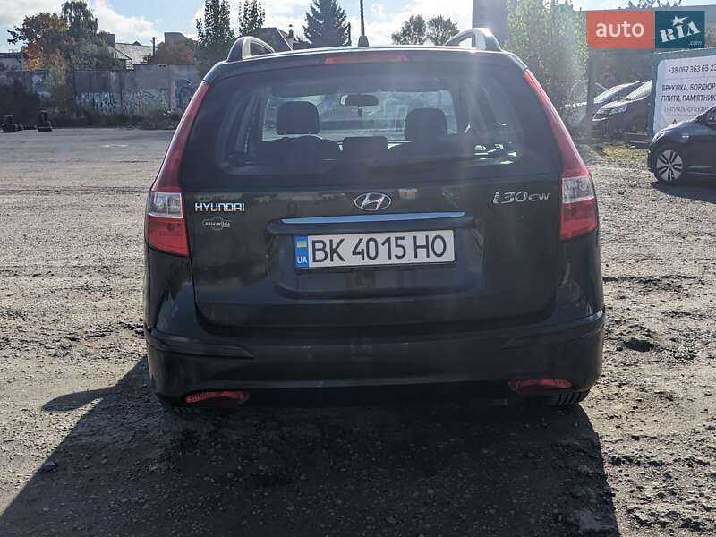 Универсал Hyundai i30 2011 в Ровно фото 13 Универсал Hyundai i30 2011 в Ровно