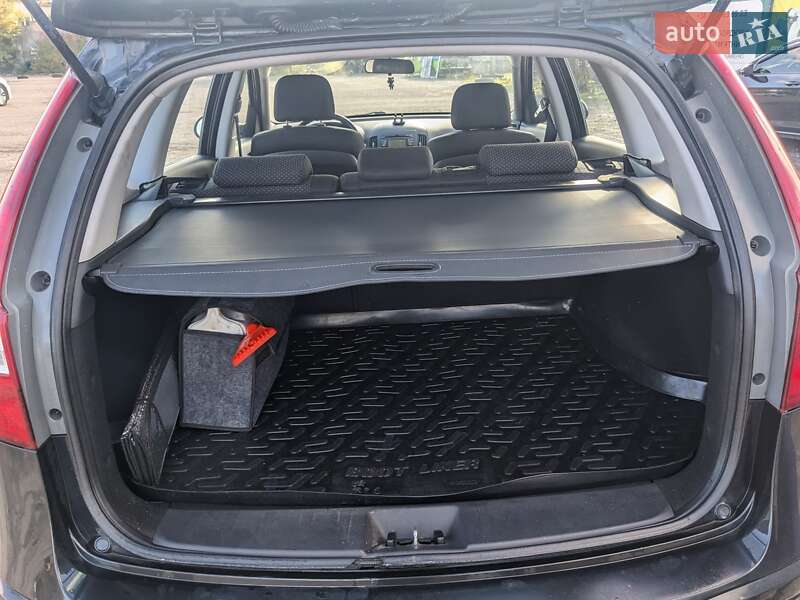 Универсал Hyundai i30 2011 в Ровно фото 17 Универсал Hyundai i30 2011 в Ровно