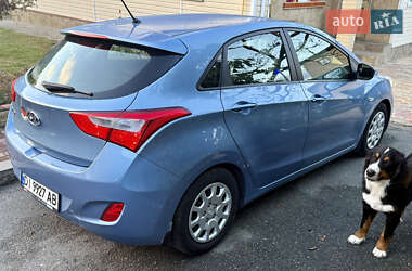 Хэтчбек Hyundai i30 2012 в 
