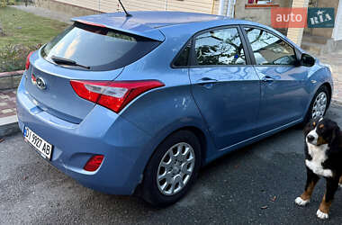 Хэтчбек Hyundai i30 2012 в 