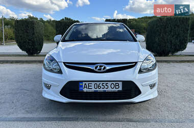 Хэтчбек Hyundai i30 2010 в Днепре