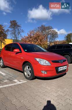Хэтчбек Hyundai i30 2008 в 